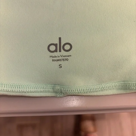 ALO Yoga 7/8 Airbrush Spearmint Leggings - Small - Picture 4 of 8